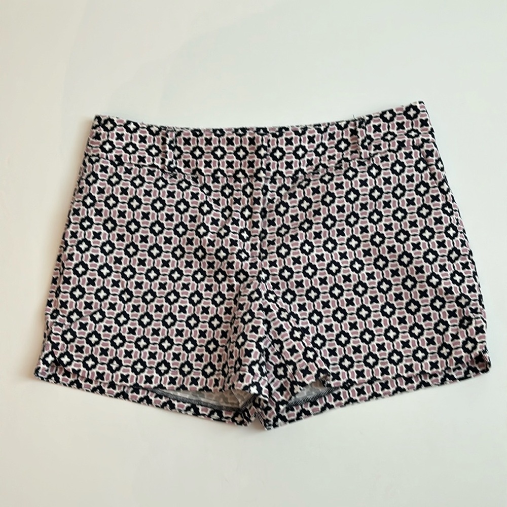 LOFT Pink/Blk/White print shorts